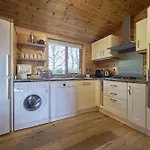 Buzzard Lodge With Hot-Tub