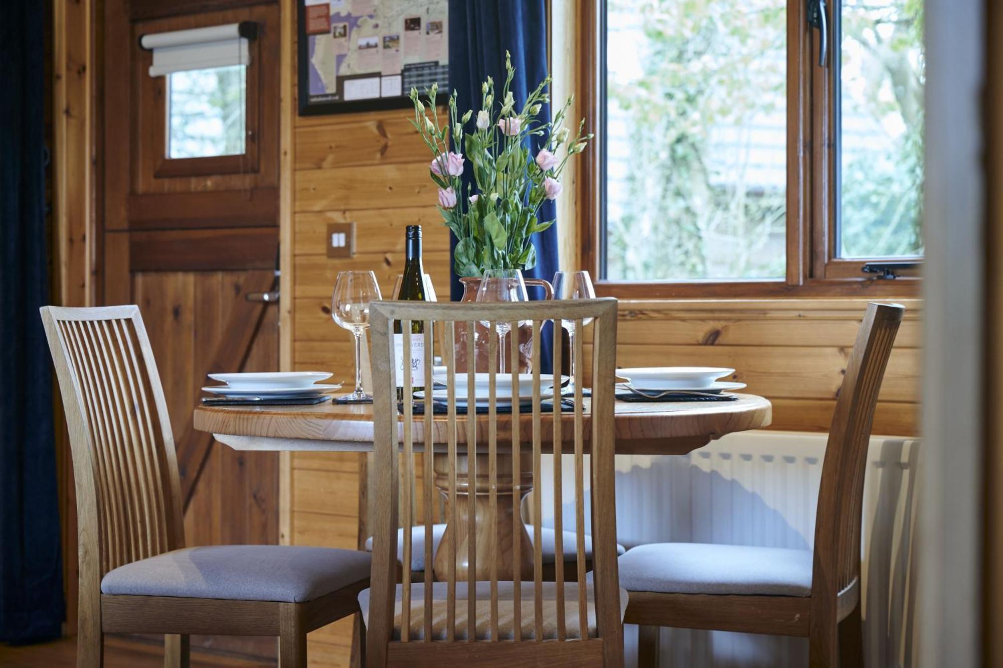 Buzzard With Hot-tub Holiday home