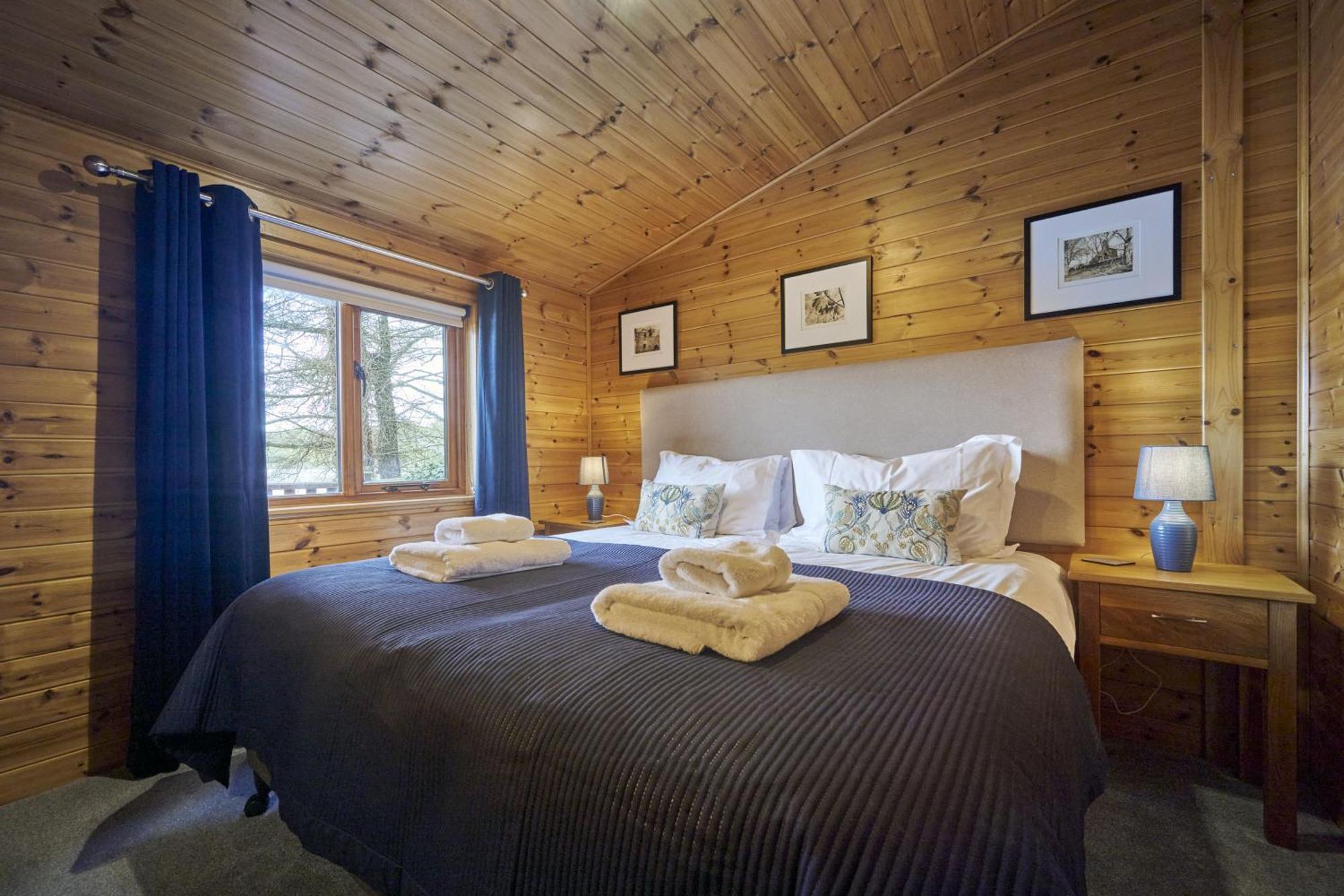 Buzzard With Hot-tub Holiday home